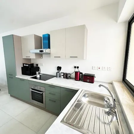 Stylish Retreat In Paceville Apartament St. Julian's