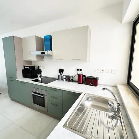 Stylish Retreat In Pacaville Apartment Saint Julian's